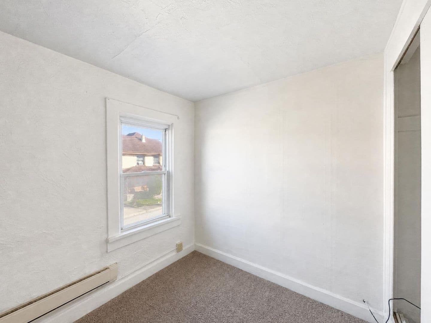 New Kensington Apartment: 1613 Fourth Avenue