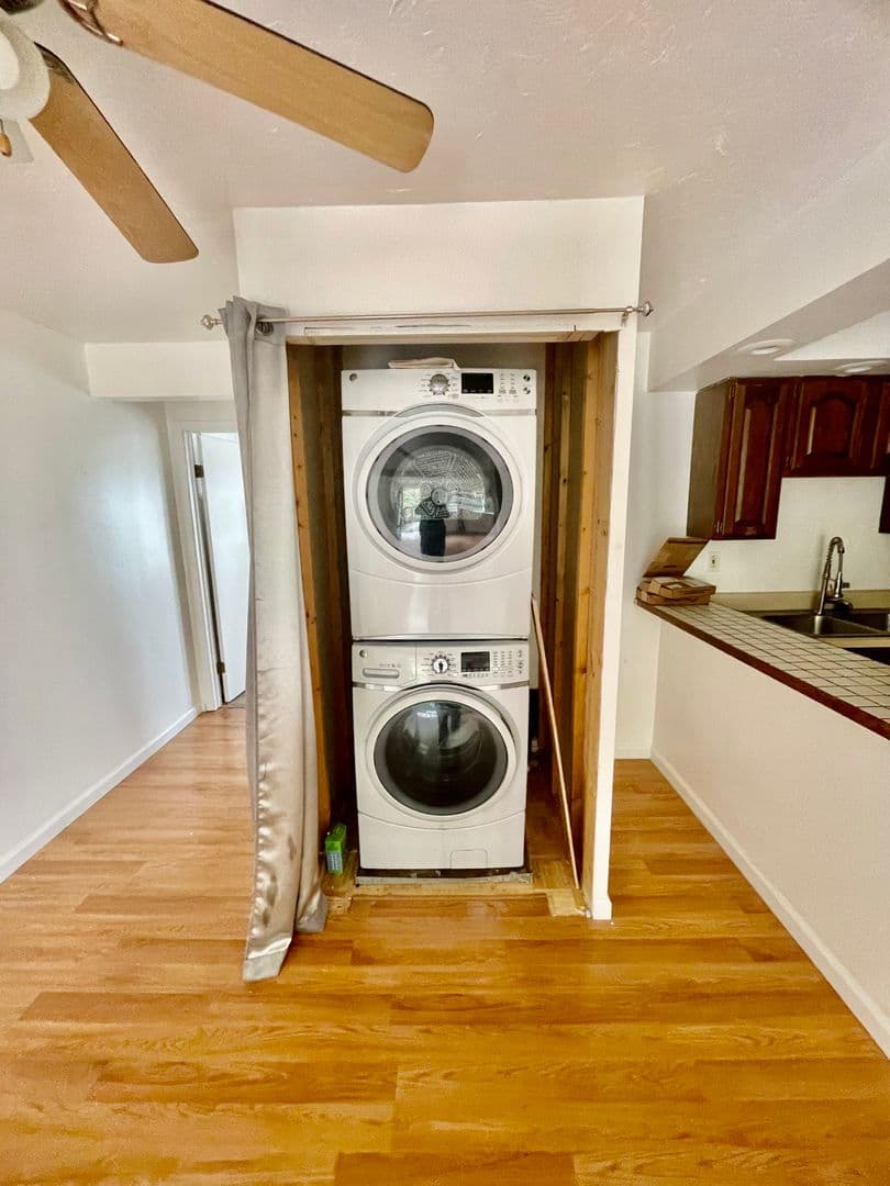 Pittsburgh Apartment: 76 Holt Street