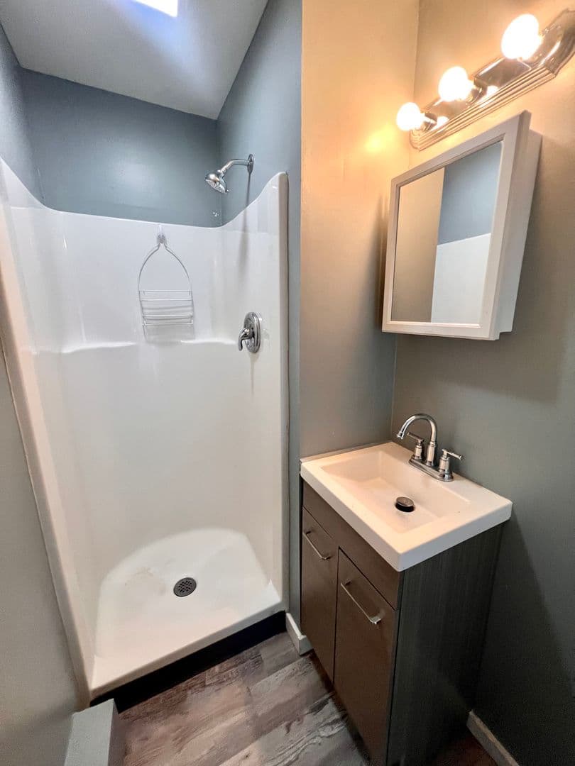Ambridge Apartment: 810 Merchant Street