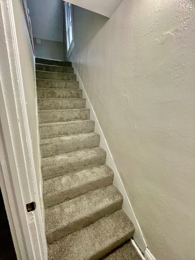 Pittsburgh Apartment: 120 Kathleen Street