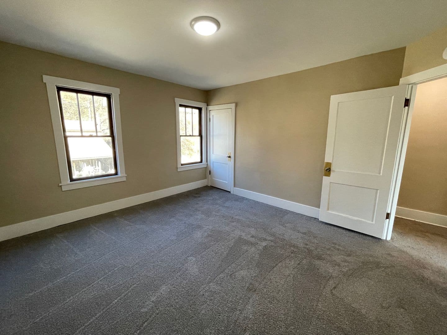 Brackenridge Apartment: 726 7th Avenue