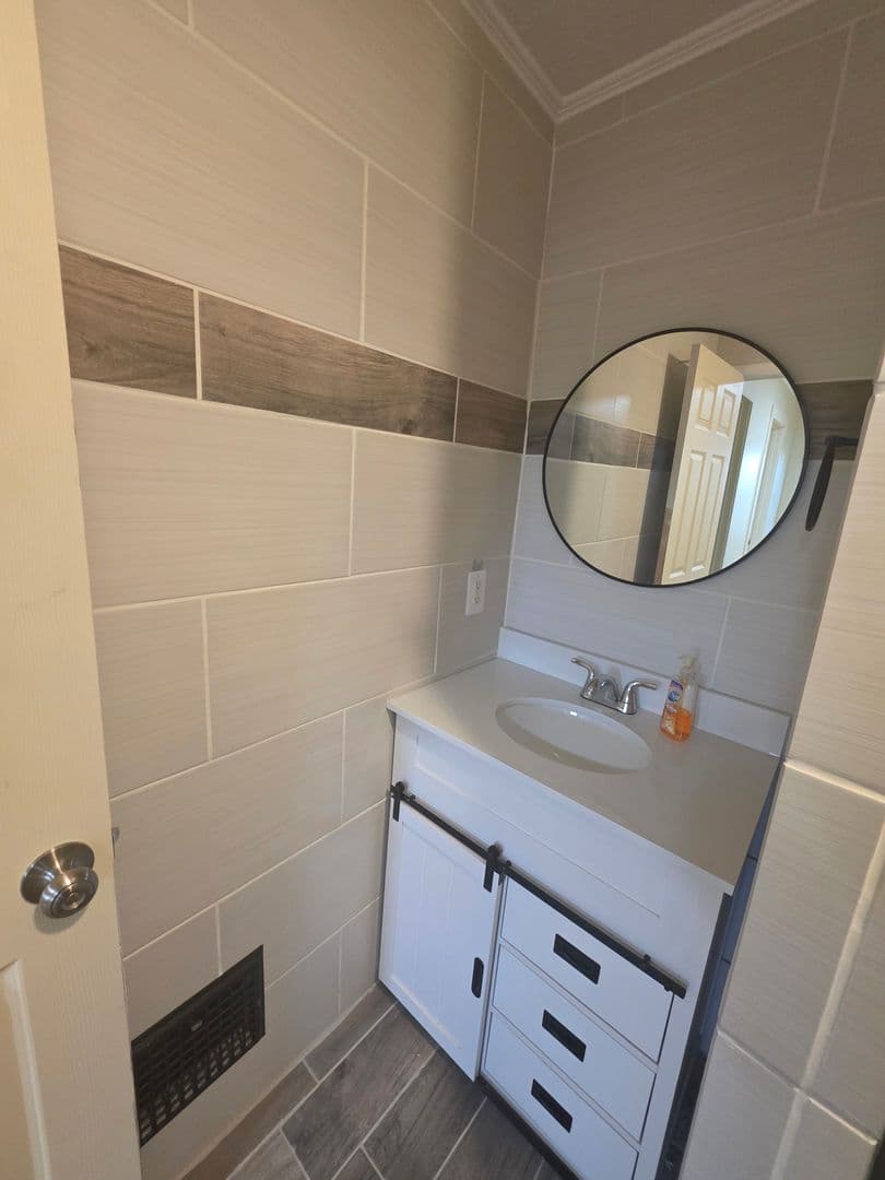 Clairton House: 821 N 6th Street
