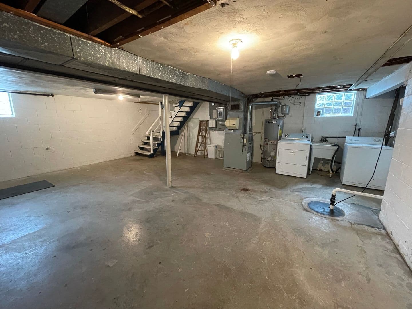 Pittsburgh House: 157 Merritt Avenue