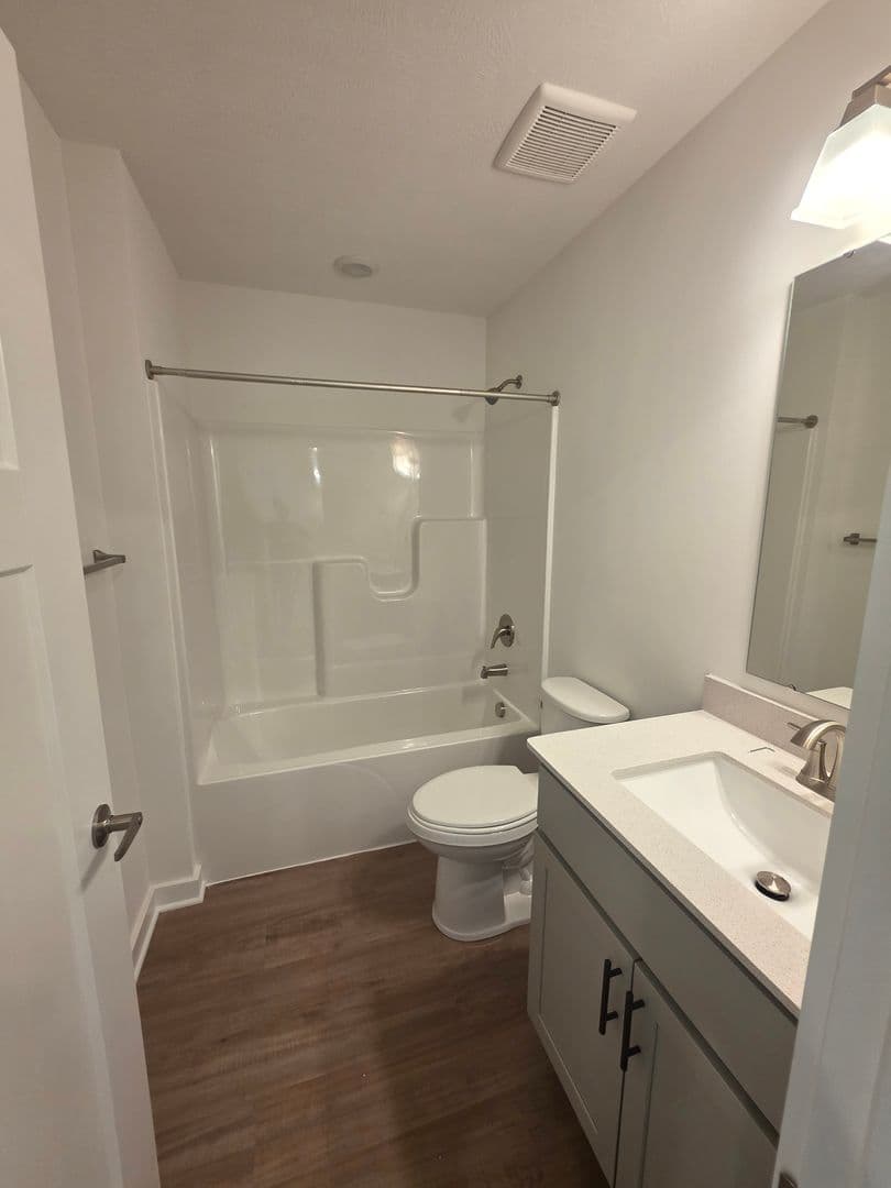 Imperial House: 1806 Canterbury Drive