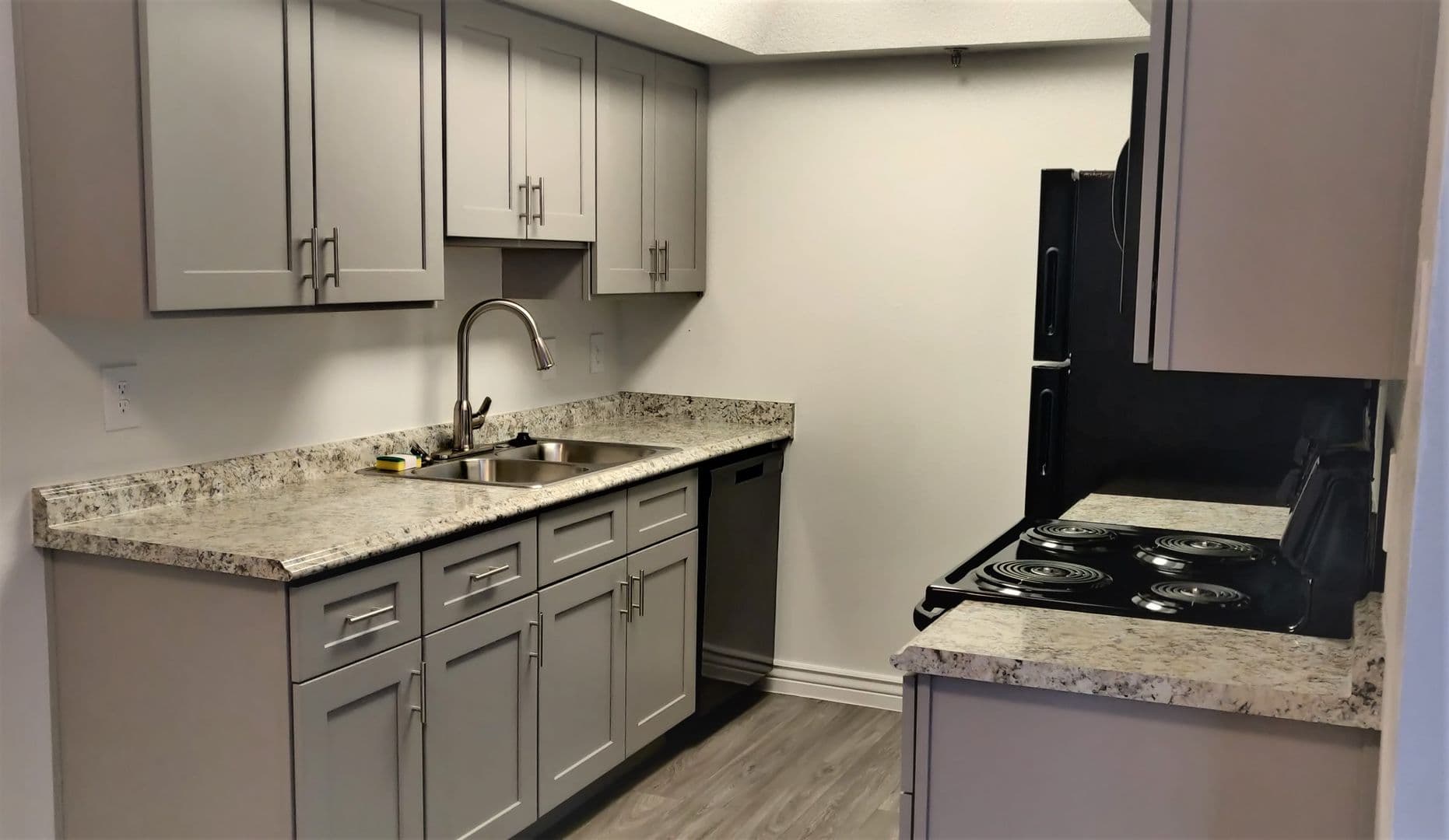Glendale Apartment: 8605 N. 59th Ave