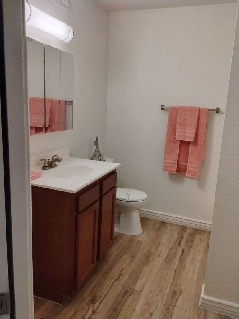 Scottsdale Apartment: 8521 E. McDowell Rd