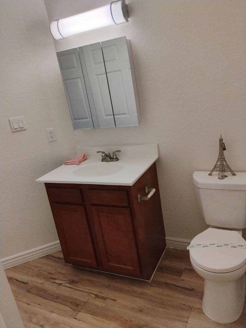 Scottsdale Apartment: 8521 E. McDowell Rd