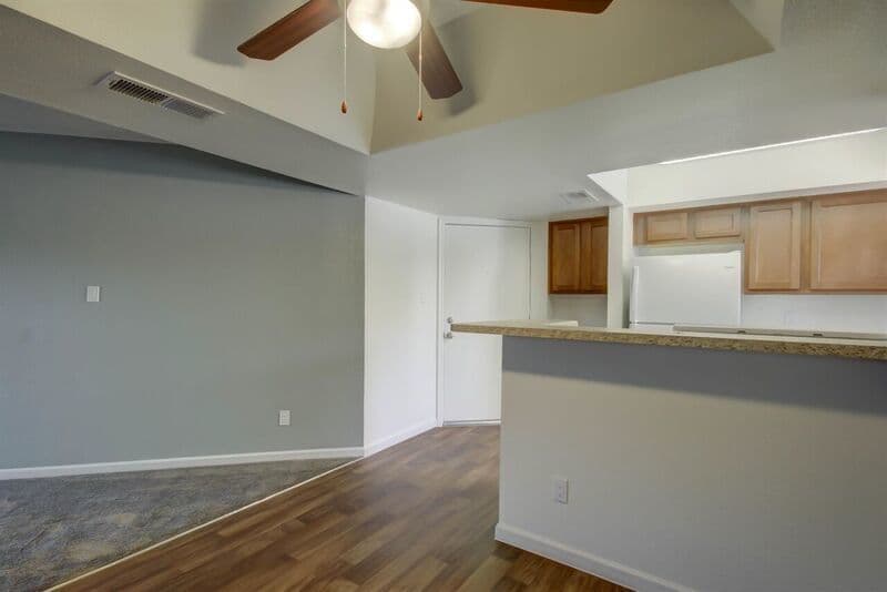 Scottsdale Apartment: 8521 E. McDowell Rd