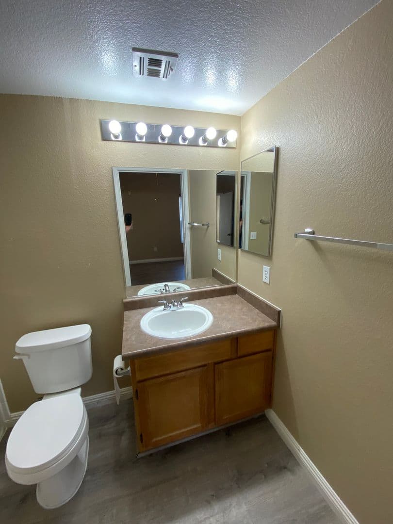 Las Vegas Apartment: 7255 W. Sunset Rd. #1145 BLDG 20