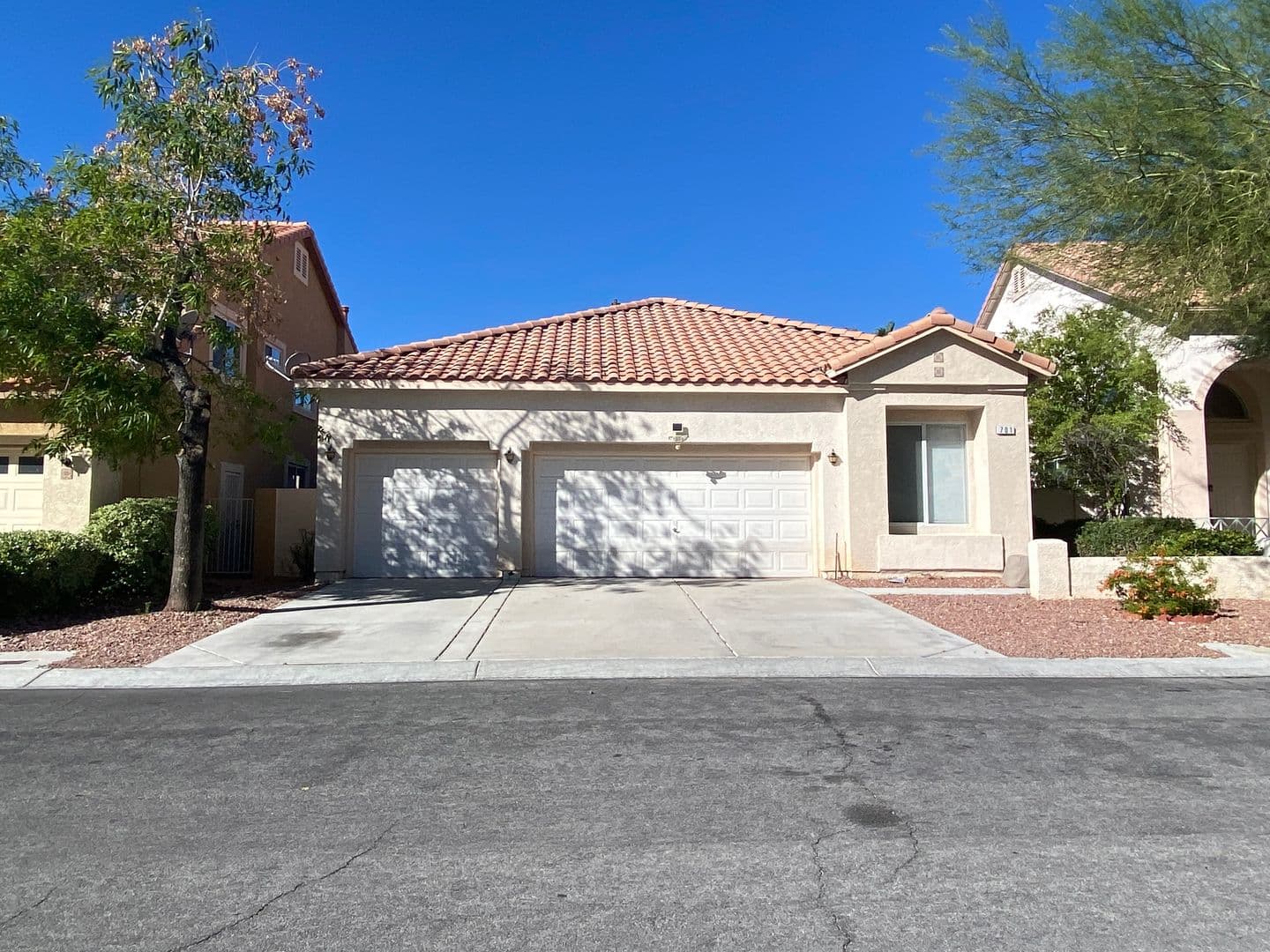 Las Vegas House: 701 Lexington Cross Dr.