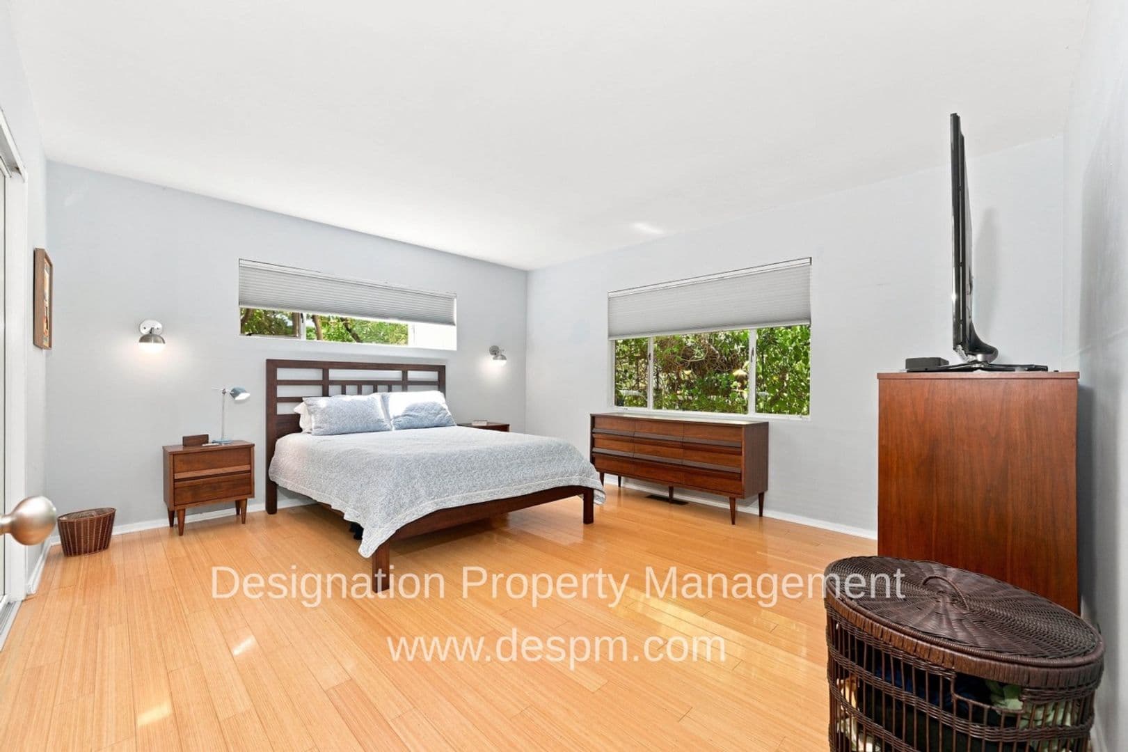Altadena House: 4395 El Prieto