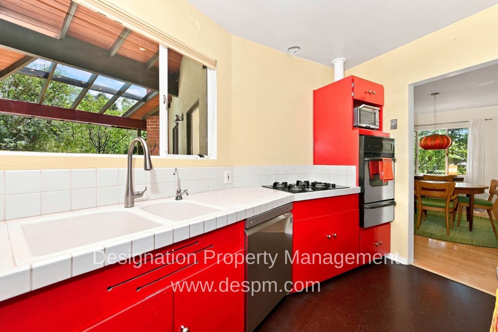 Altadena House: 4395 El Prieto