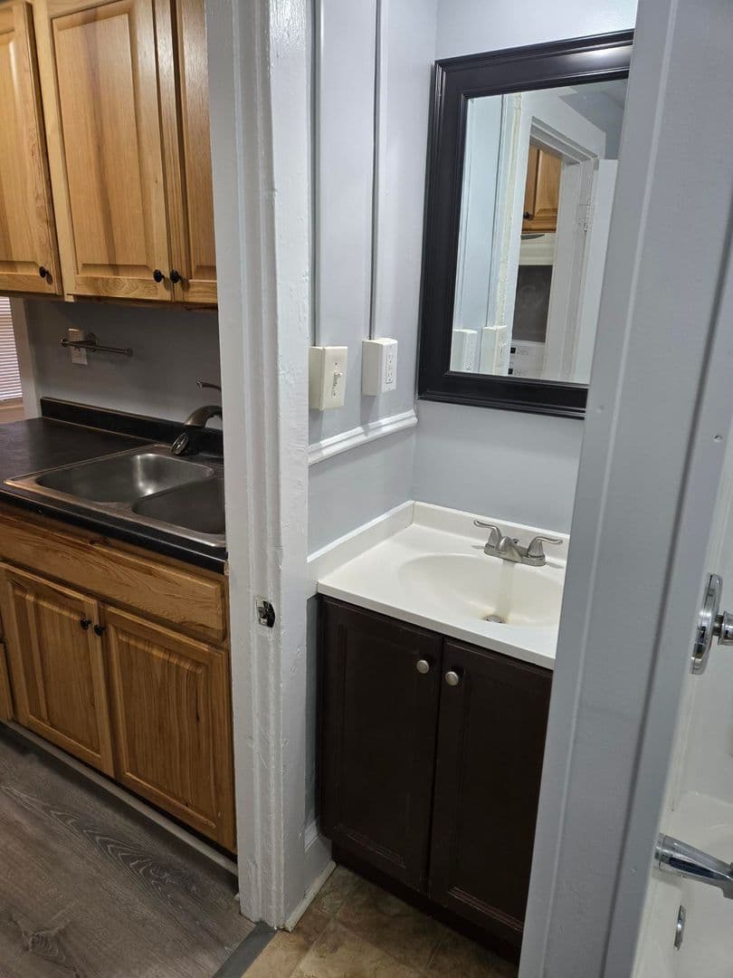 Bangor Apartment: 110 Essex Street