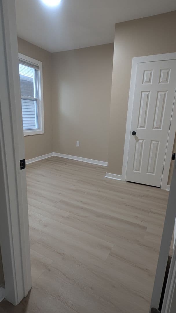 Detroit Apartment: 1463/1465 West Euclid