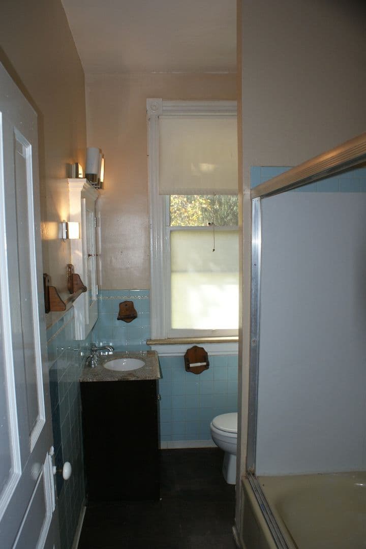 St Louis House: 2646 Terrace Ln.