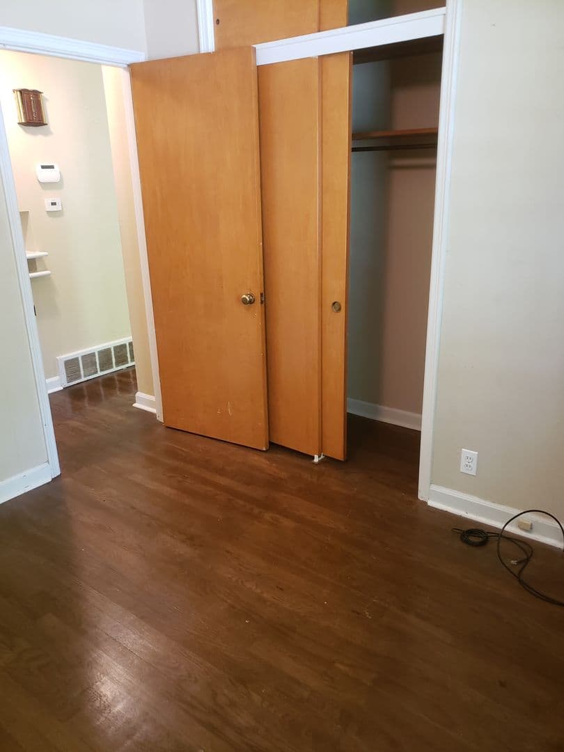 St Louis House: 9940 Hayward