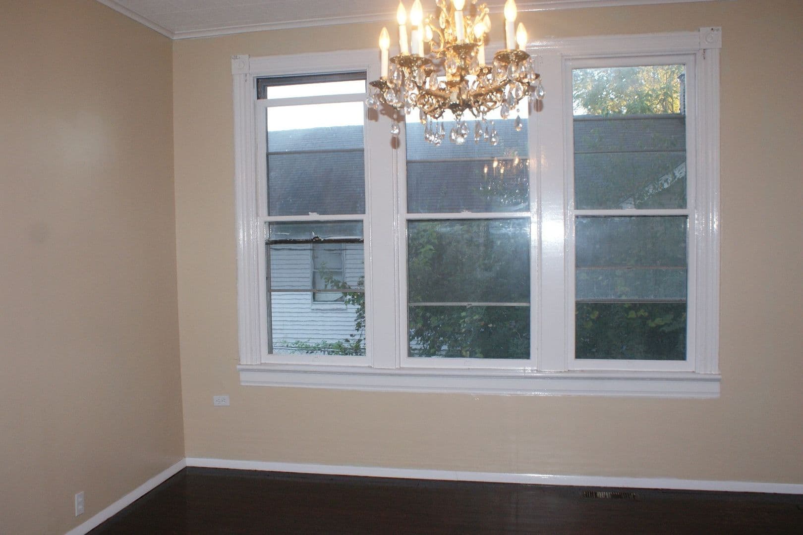 St Louis House: 2646 Terrace Ln.