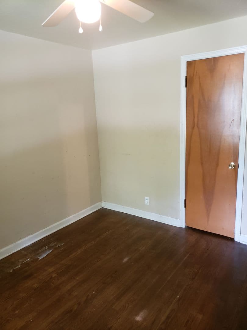 St Louis House: 9940 Hayward