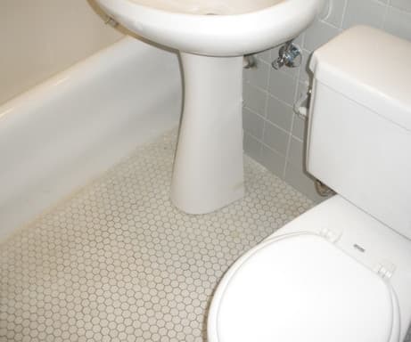 Cleveland Apartment: 2830 East 130th