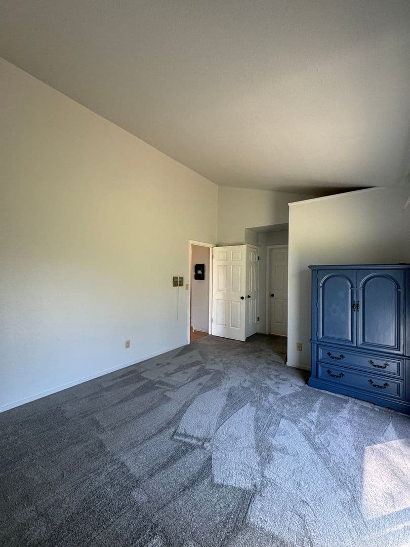 Santa Rosa House: 0000 Willowside