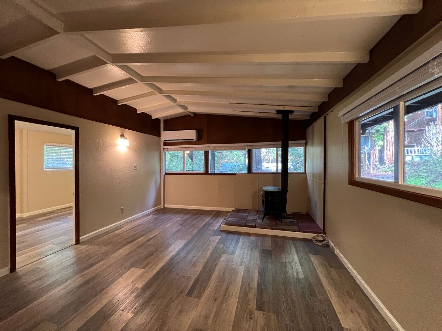 Rio Nido House: 14891 Rotunda Way
