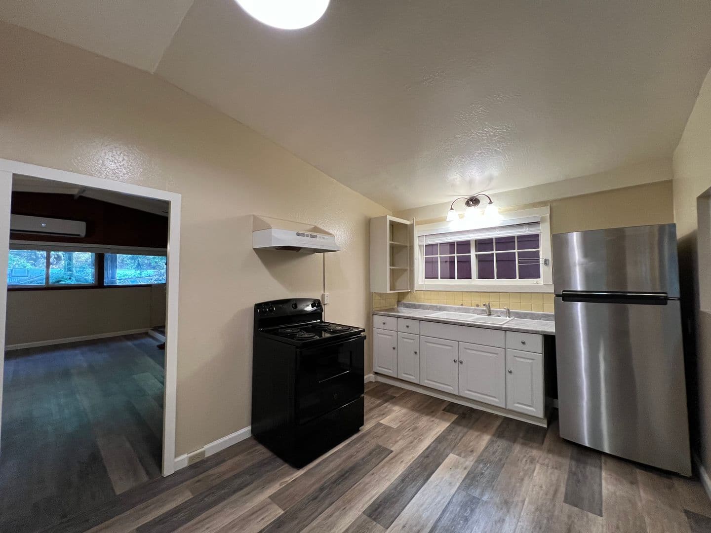 Rio Nido House: 14891 Rotunda Way
