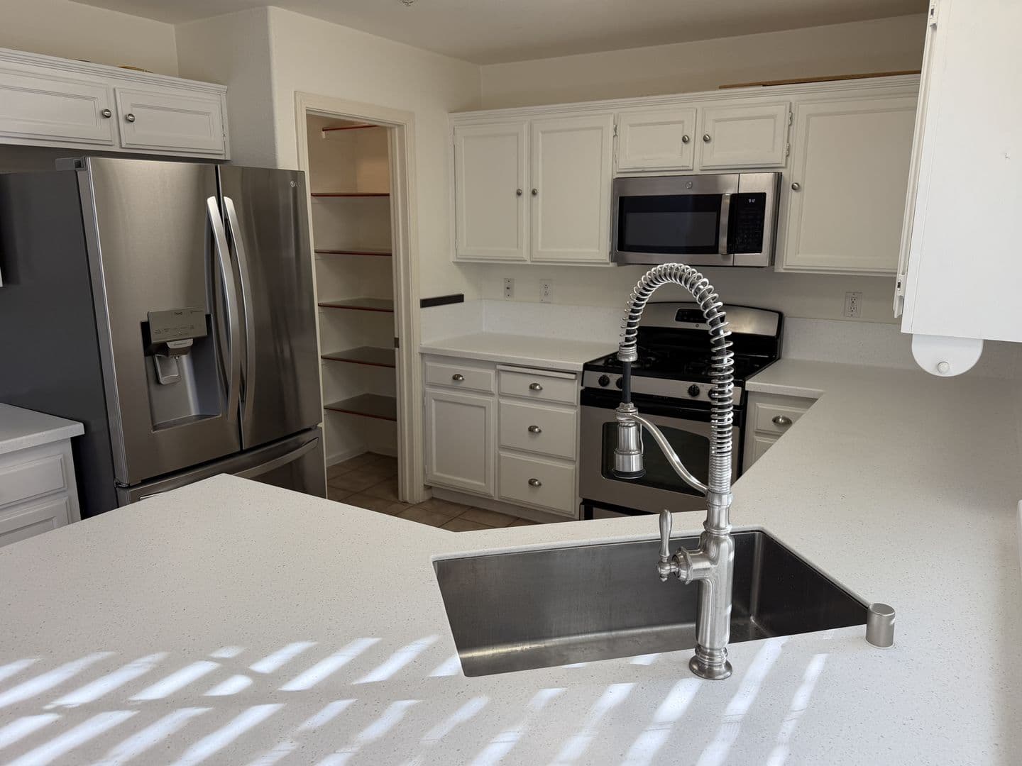 Rohnert Park House: 8037 Mason Dr.