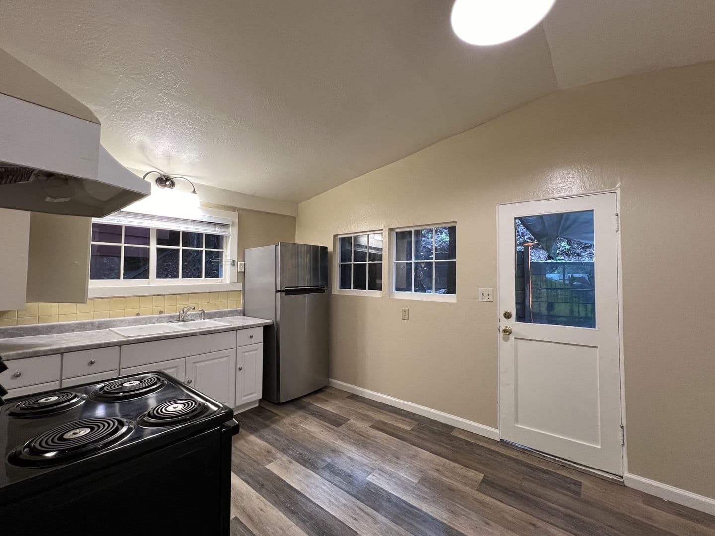 Rio Nido House: 14891 Rotunda Way