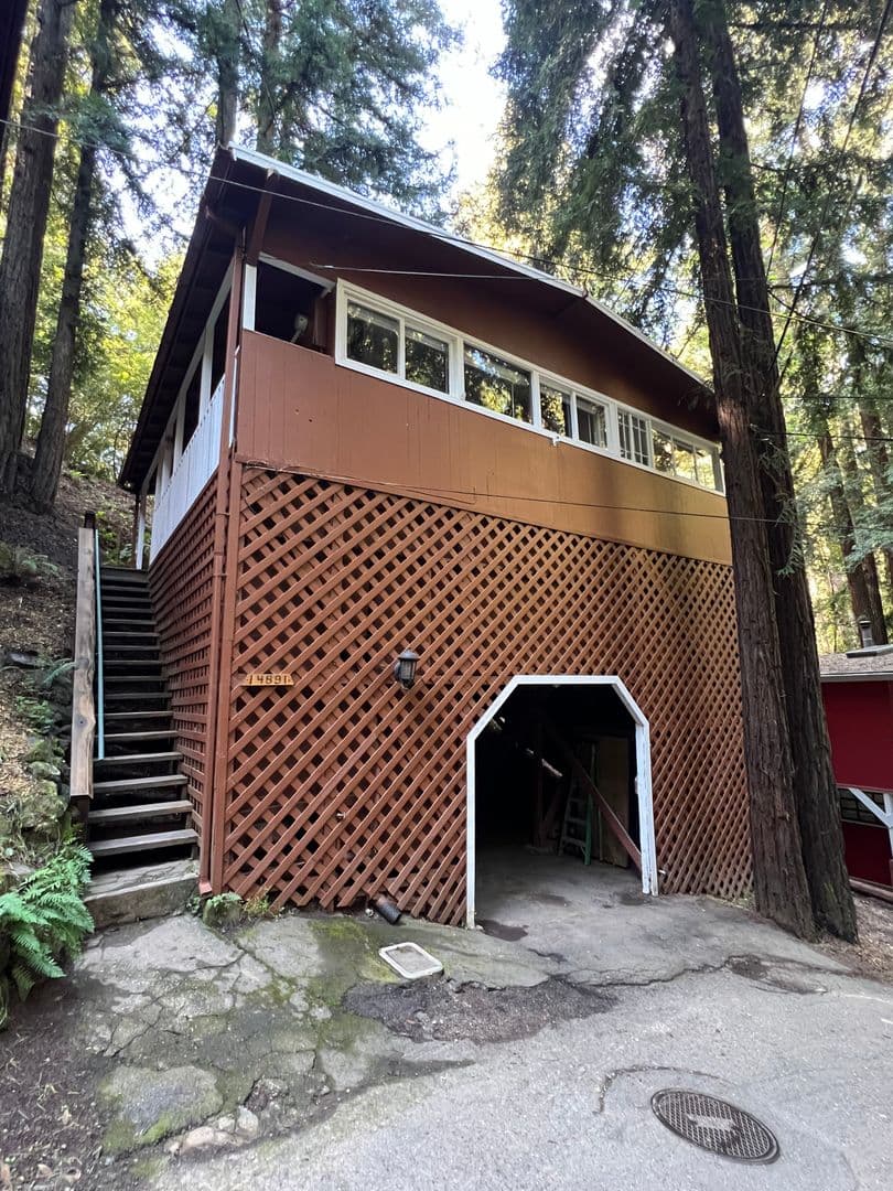 Rio Nido House: 14891 Rotunda Way