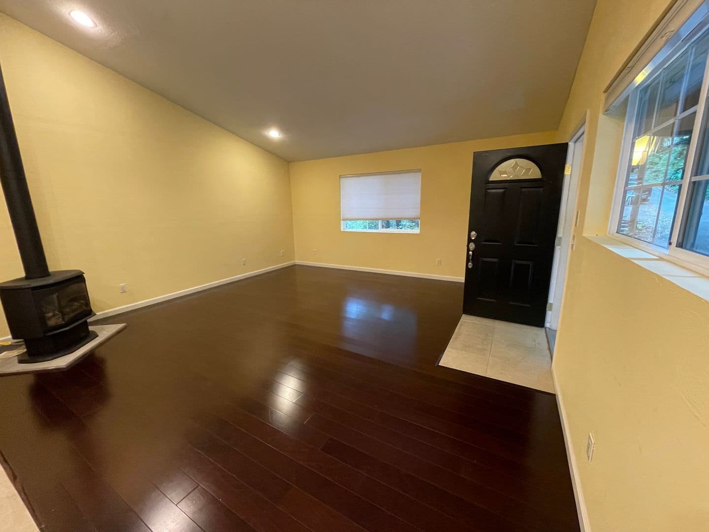 Guerneville Apartment: 14006 Fern Rd.