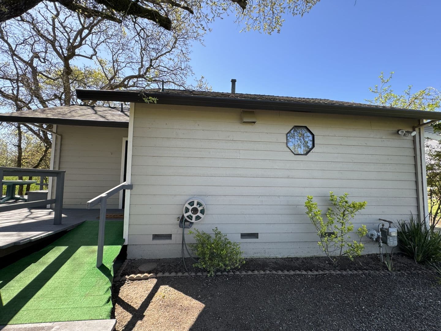 Santa Rosa House: 0000 Willowside