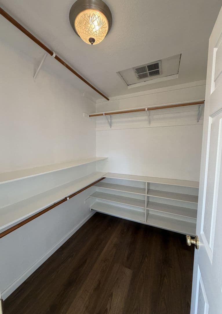 Rohnert Park House: 8037 Mason Dr.