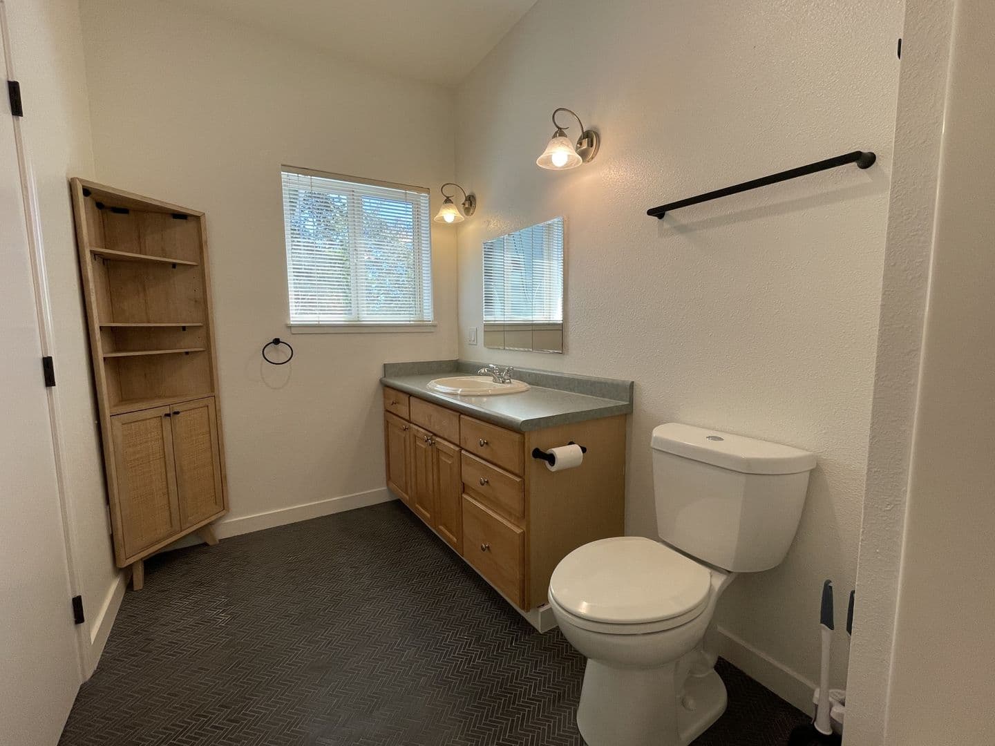 Sebastopol Apartment: 4200 Green Valley School Rd.