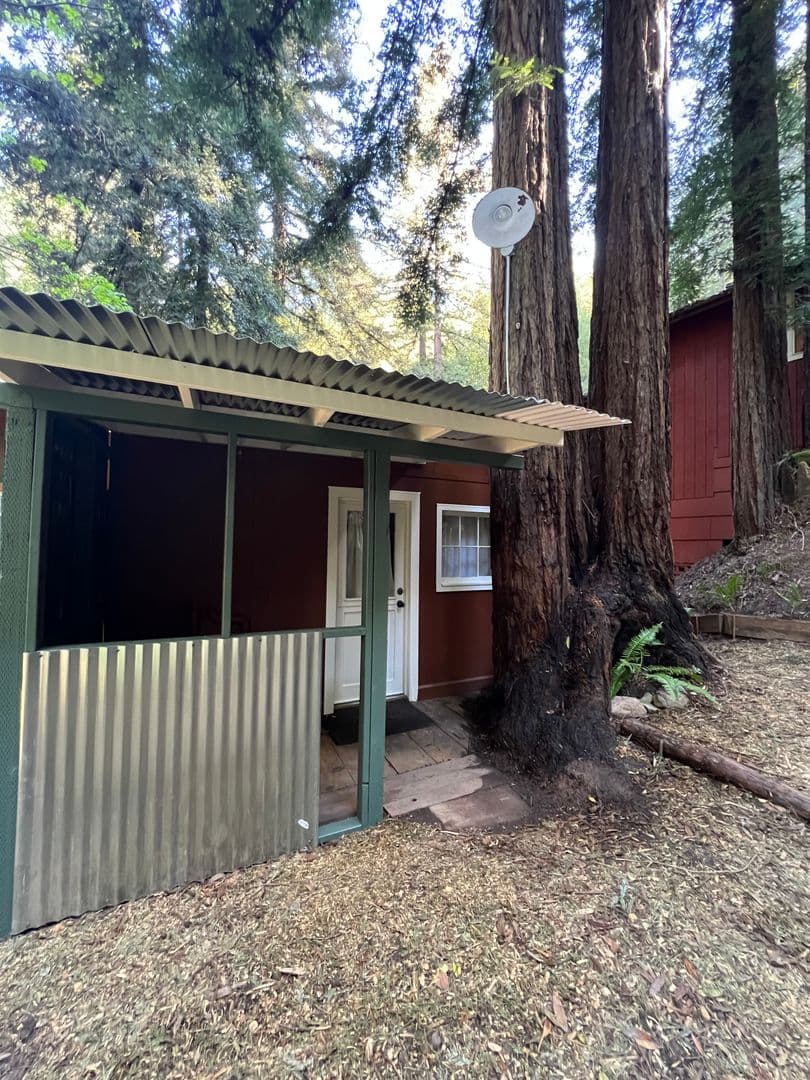 Rio Nido House: 14891 Rotunda Way