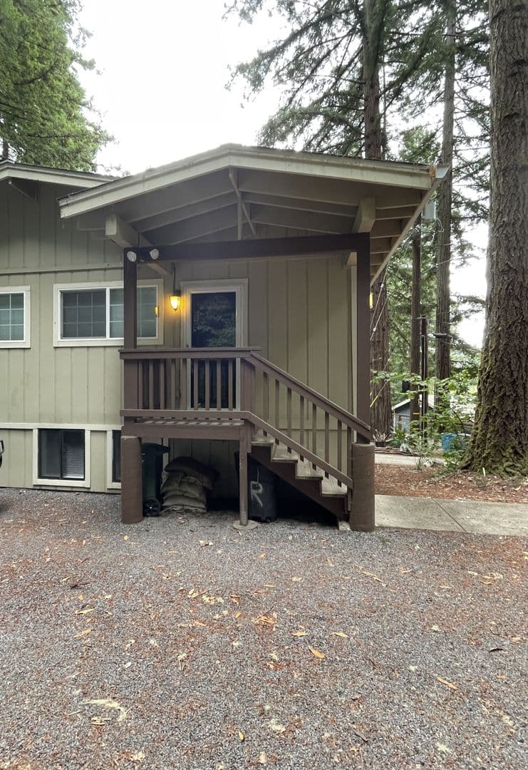 Guerneville Apartment: 14006 Fern Rd.