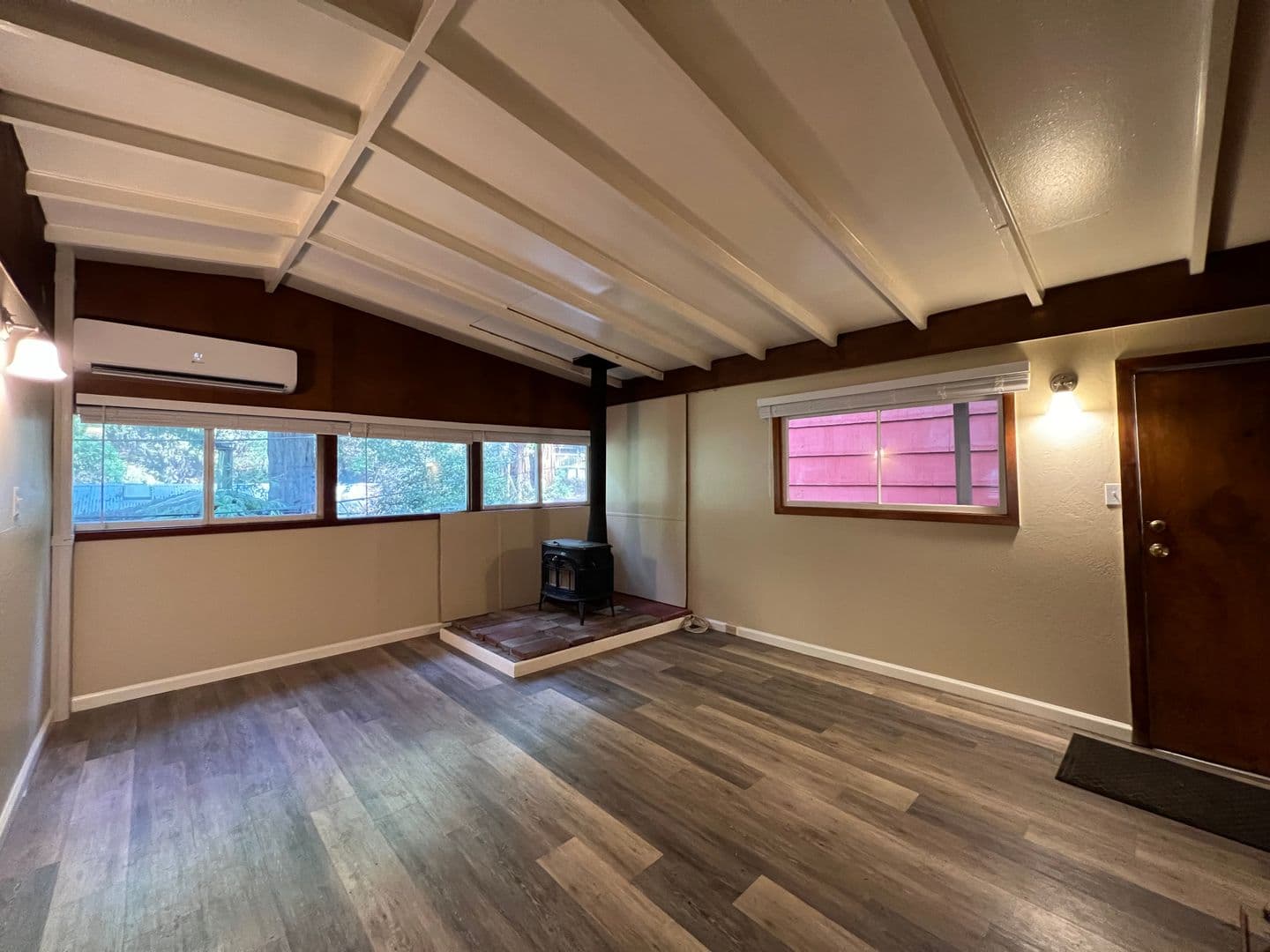 Rio Nido House: 14891 Rotunda Way