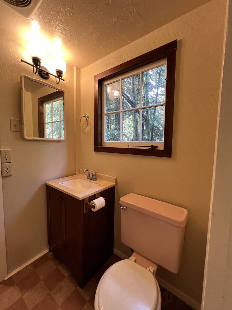 Rio Nido House: 14891 Rotunda Way