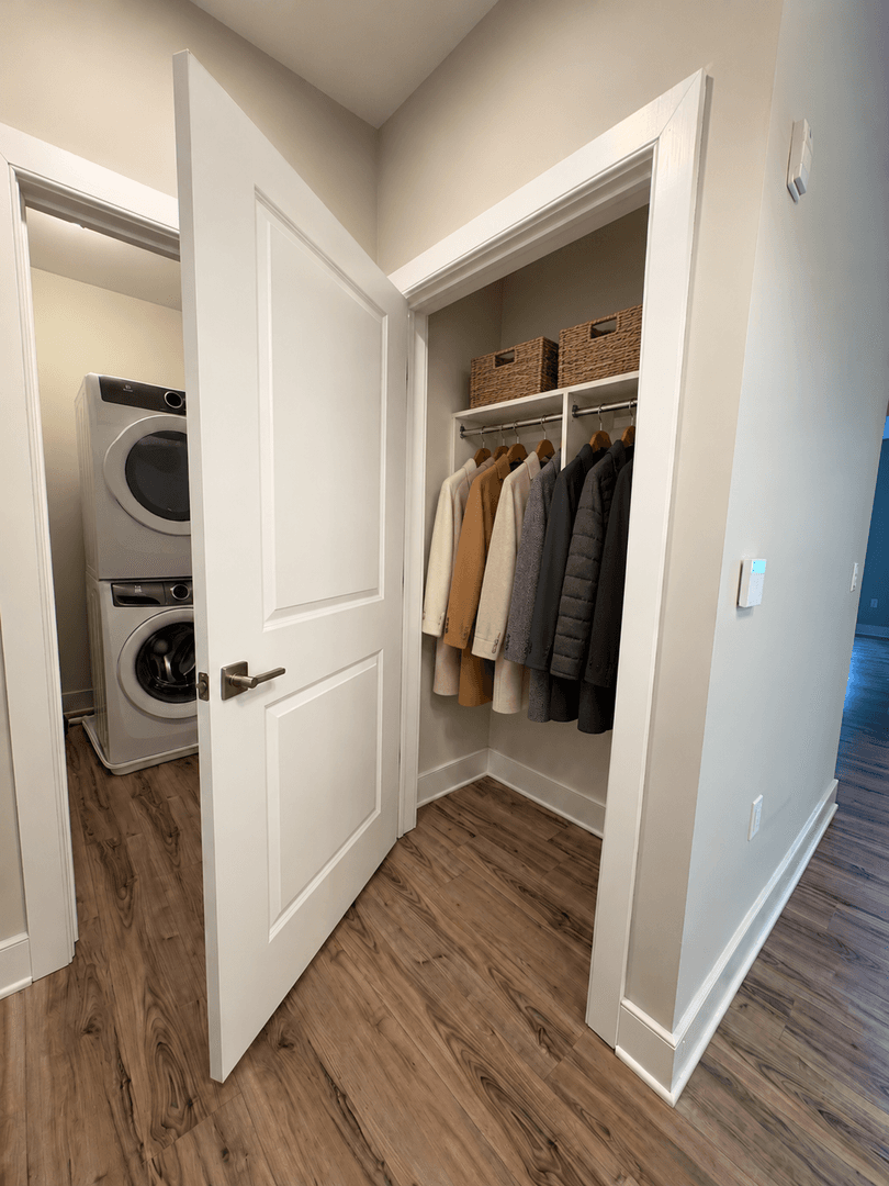 Somerville Apartment: 44 Veterans Memorial Drive E
