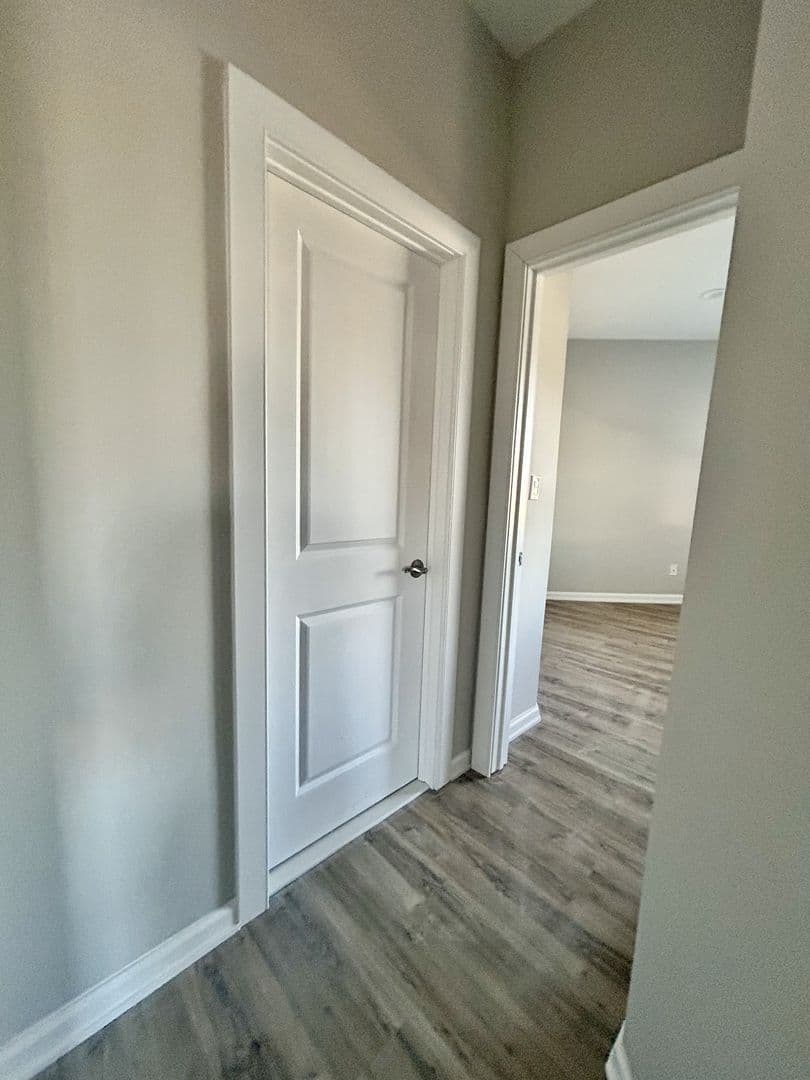 Somerville Apartment: 30 S Doughty Ave