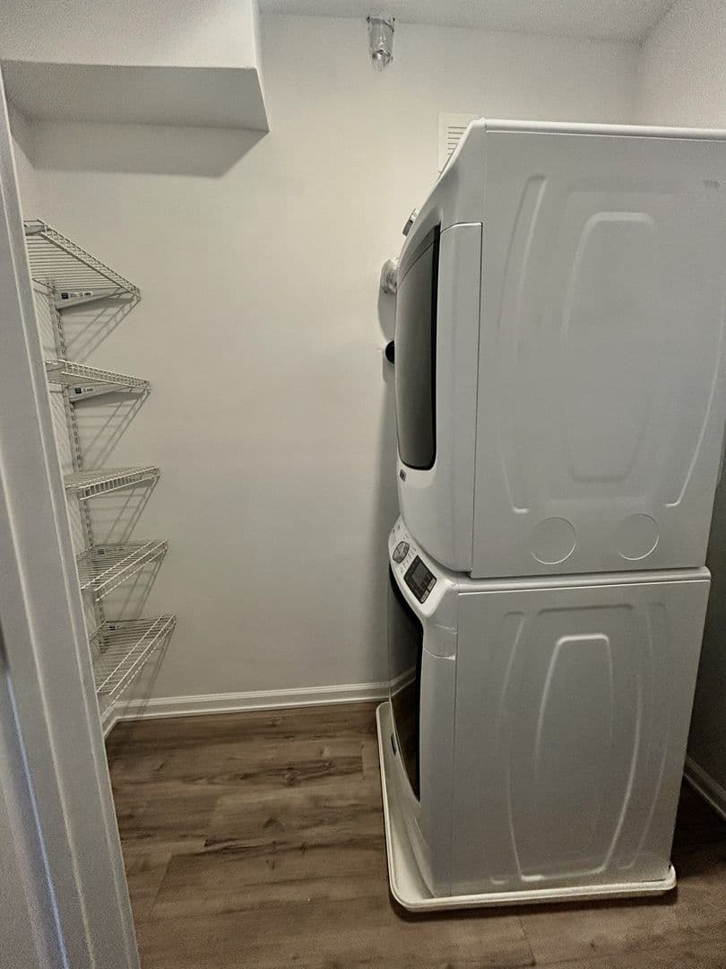 Somerville Apartment: 30 S Doughty Ave