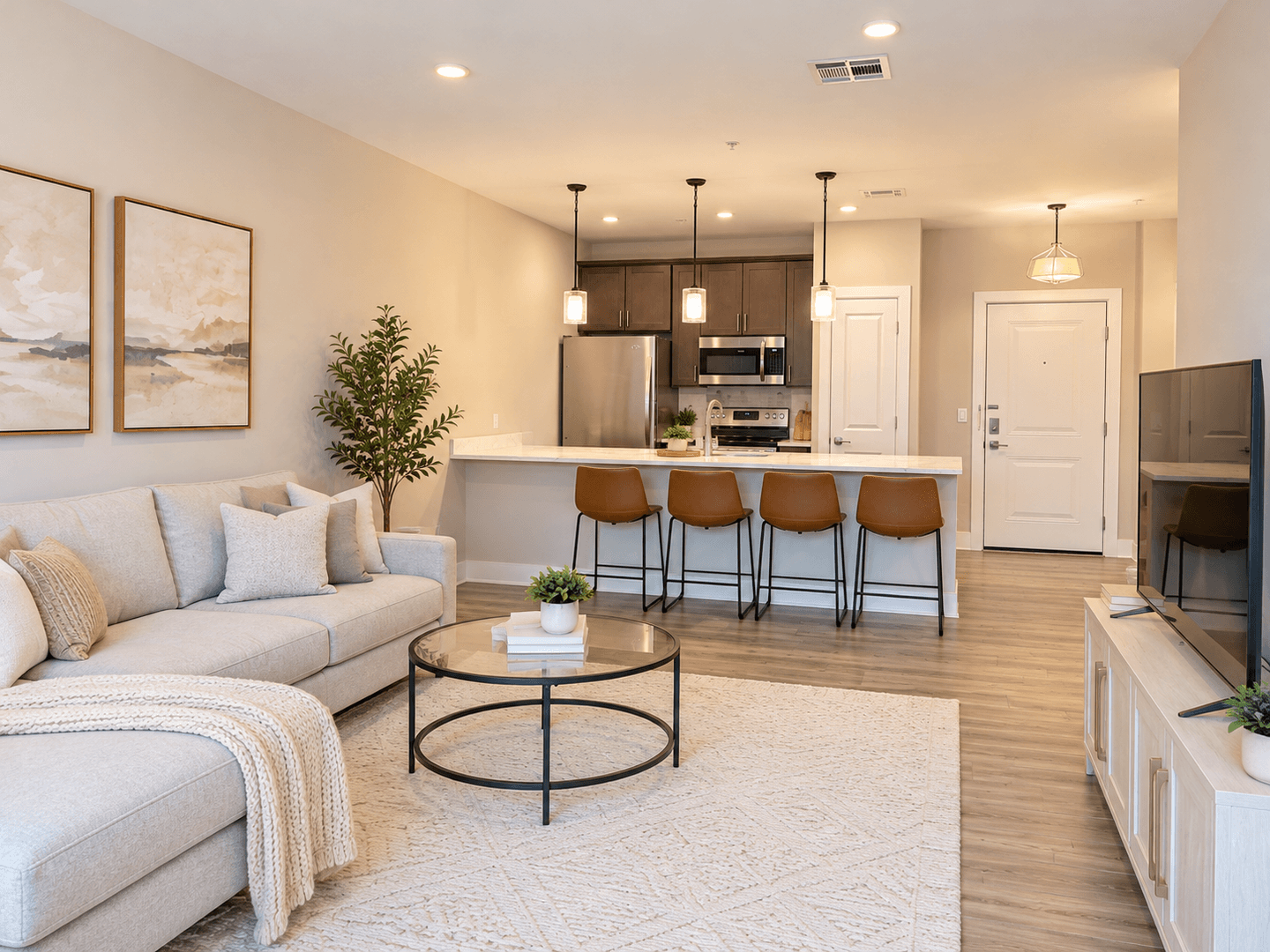 Somerville Apartment: 44 Veterans Memorial Drive E