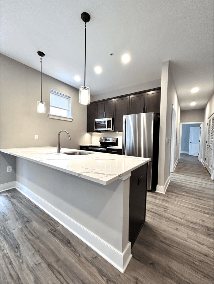 Somerville Apartment: 94-98 W Main St