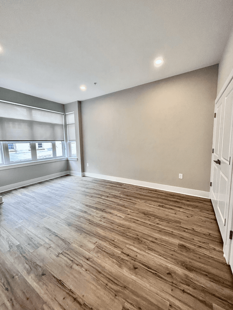 Somerville Apartment: 94-98 W Main St