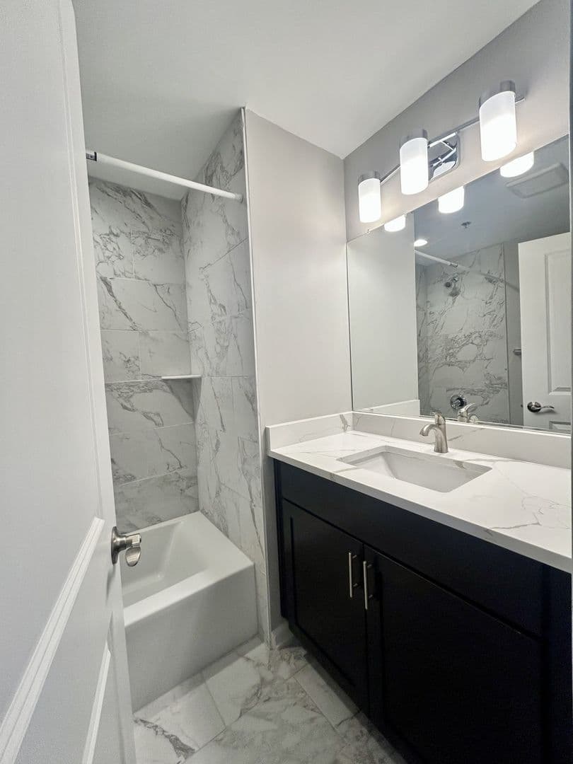 Somerville Apartment: 30 S Doughty Ave