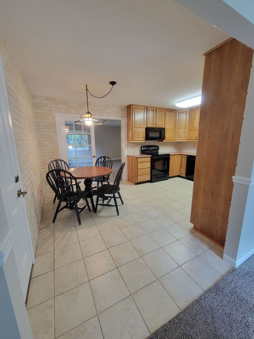 Midland House: 2901 Darby Court