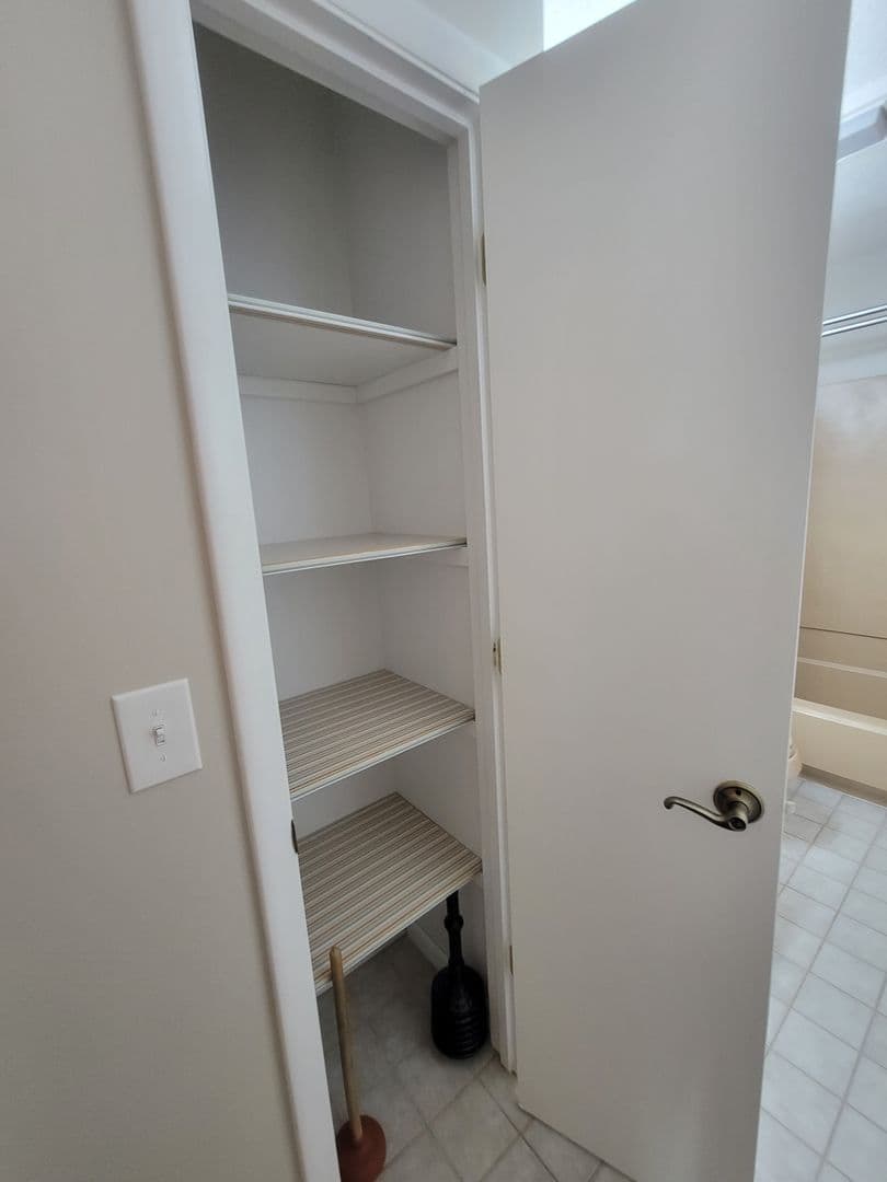 Midland House: 2901 Darby Court