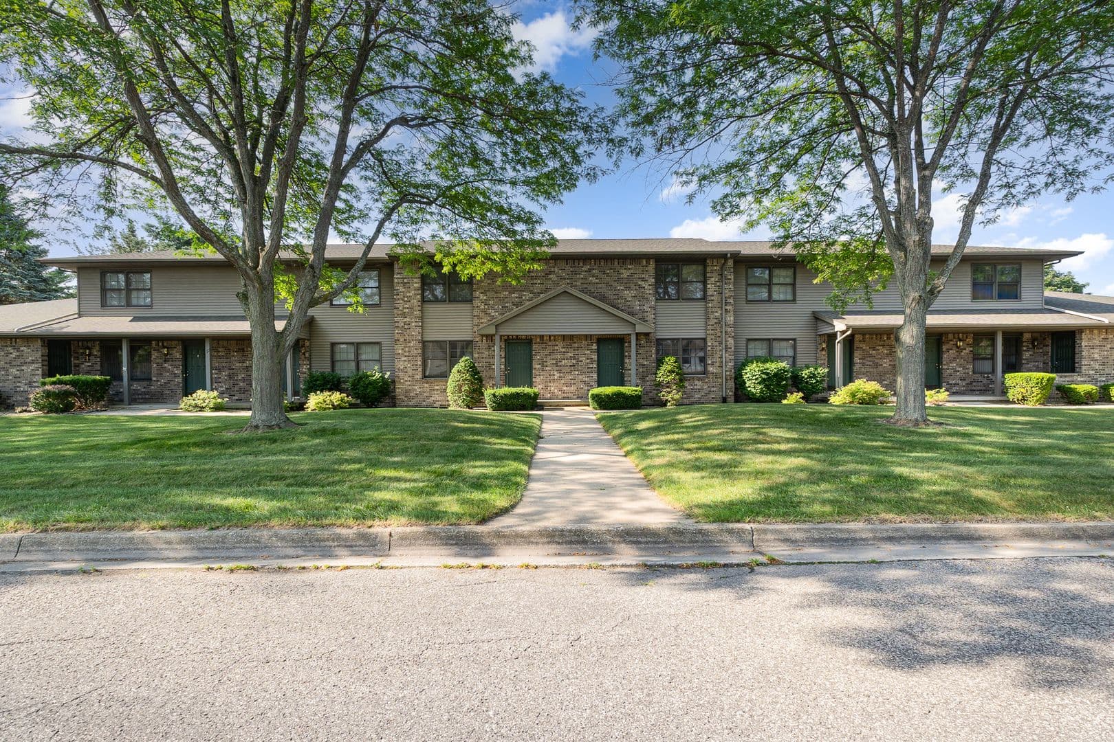 Saginaw Apartment: 6245 Normandy Dr. #10