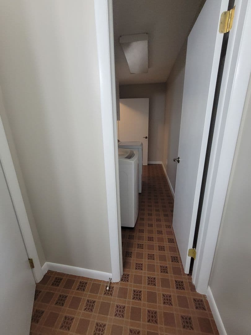 Midland House: 2901 Darby Court