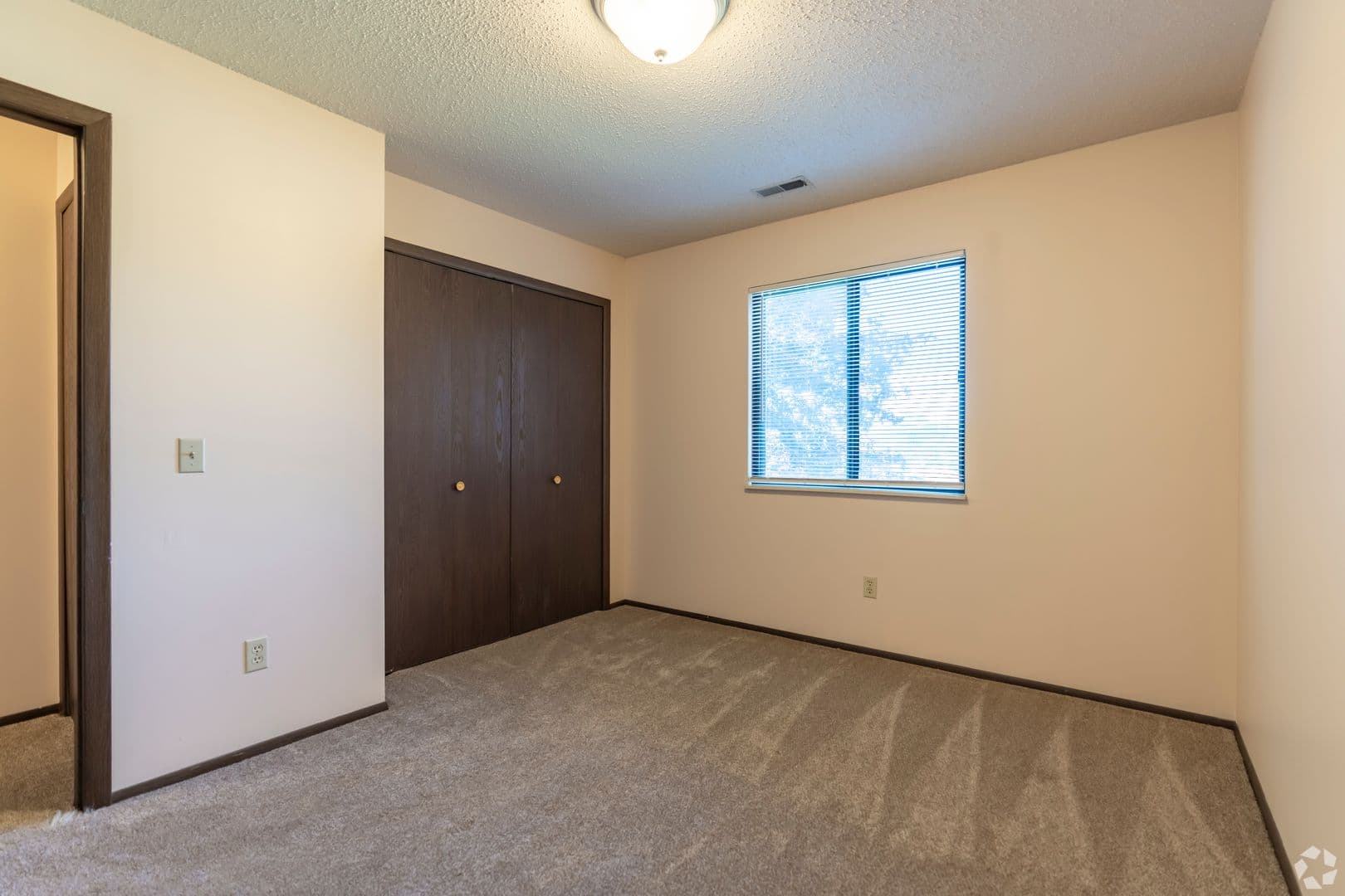 Saginaw Apartment: 6245 Normandy Dr. #10