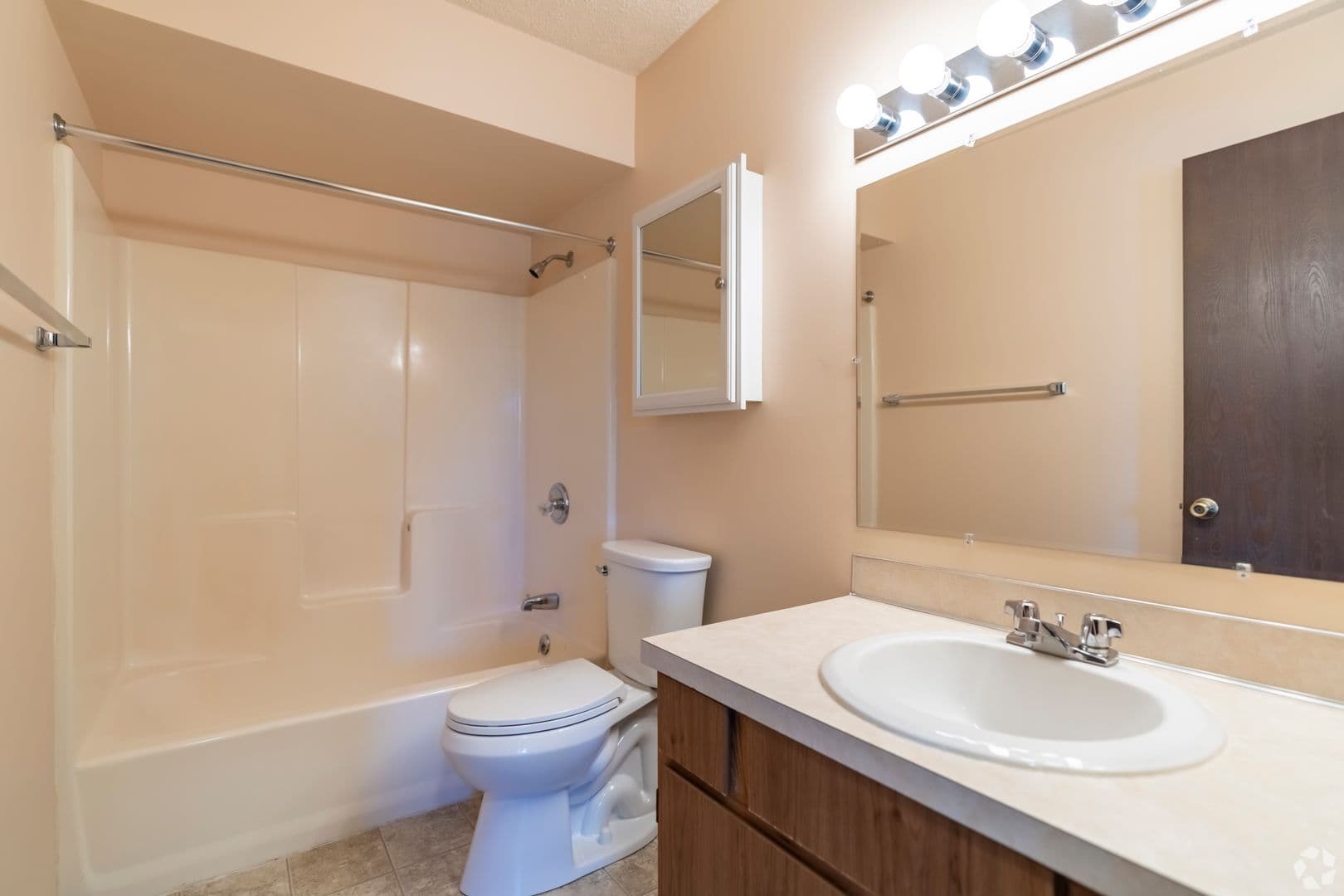 Saginaw Apartment: 6245 Normandy Dr. #10